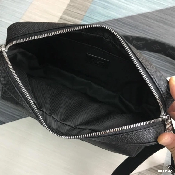 Fake Louis Bags MESSENGER LOUIS VUITTON OUTDOOR 0713